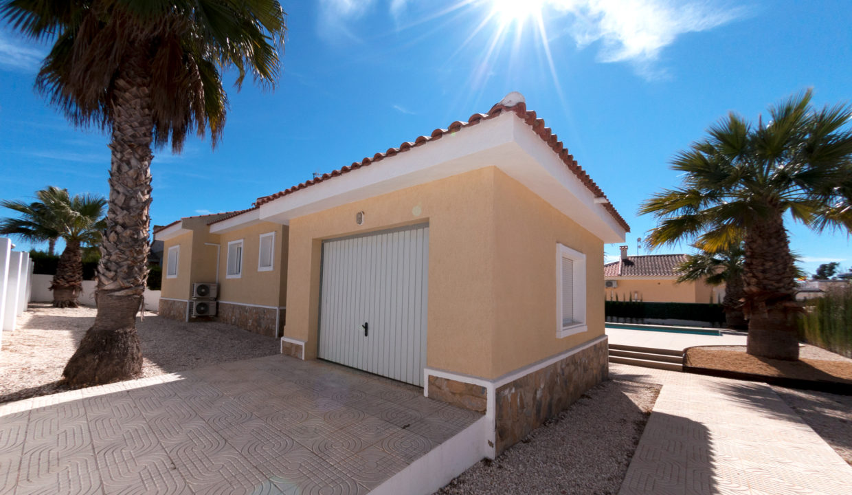 key-ready-villa-dona-pepa-quesada-villas_o_1d3glaqu117r93f6chs1ena17et1r